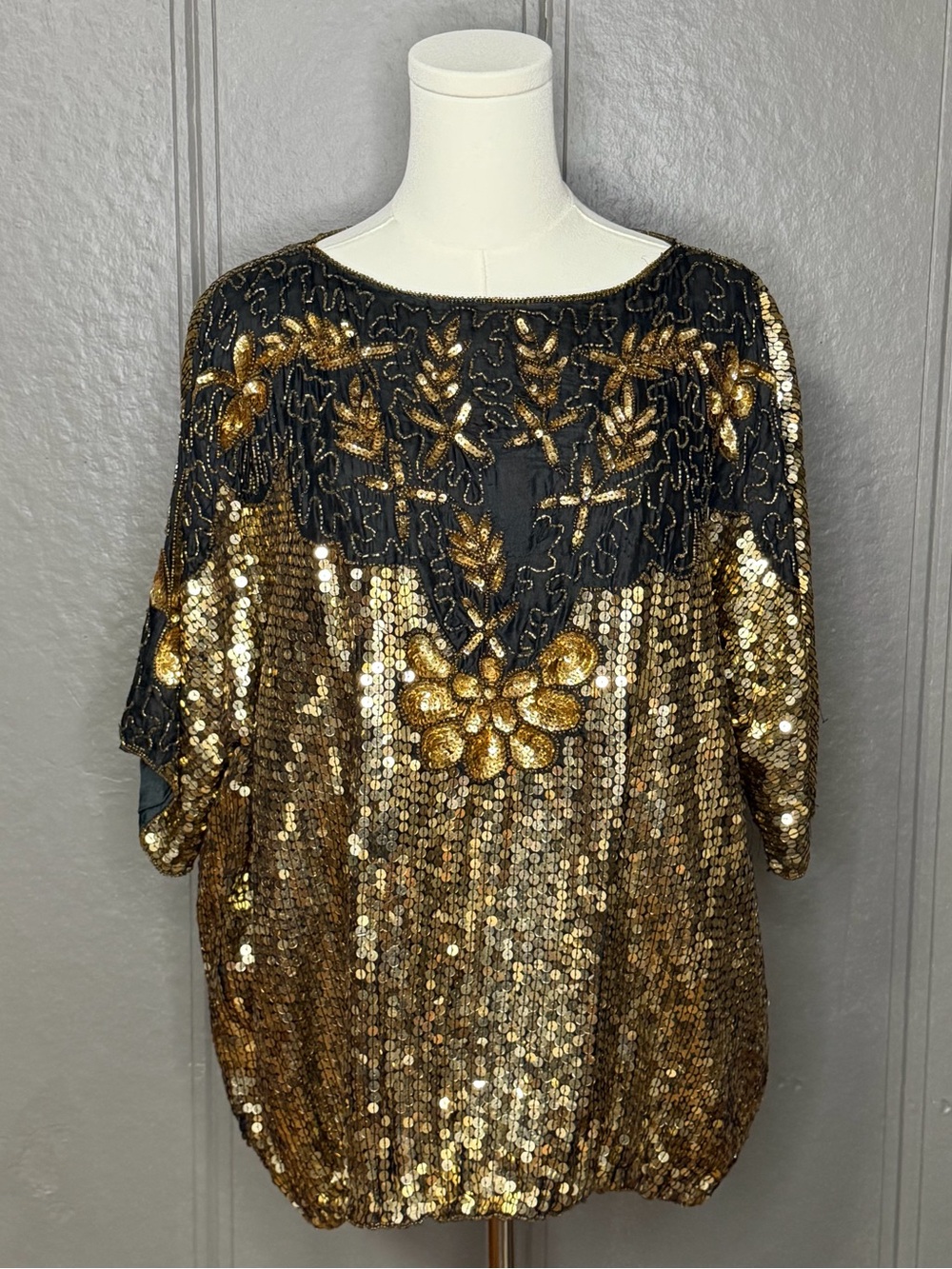 Vintage 80s Gunit Silk Gold Sequined Top